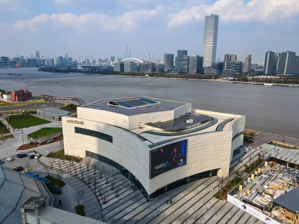 赛岳恒配资 上海西岸新添一座大剧院，滨水剧场也是生活方式目的地